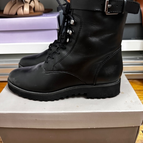 Franco Sarto Laced up Boots Water Resistant - Picture 2 of 5